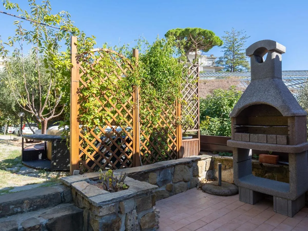 Apartment Angolo Di Sole By Interhome Poggio