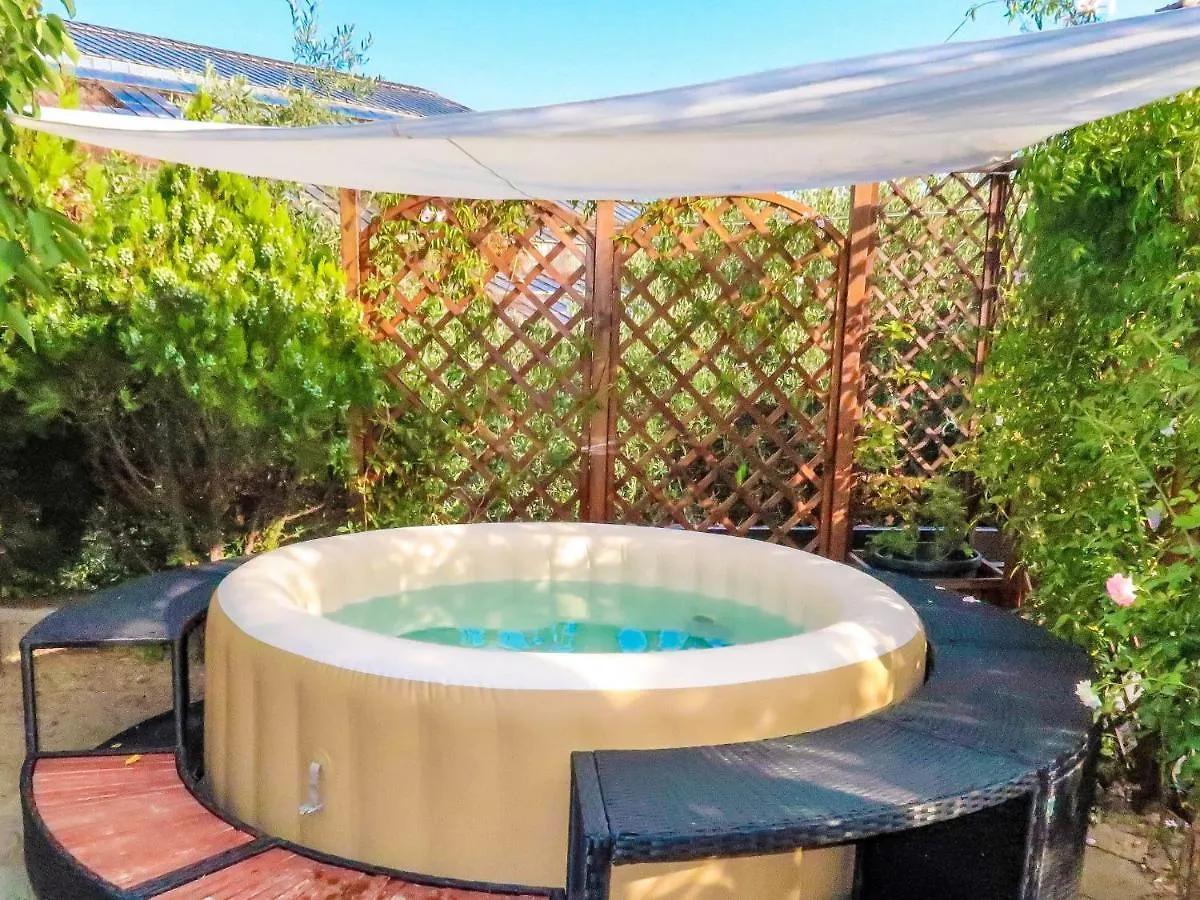 Apartment Angolo Di Sole By Interhome Poggio