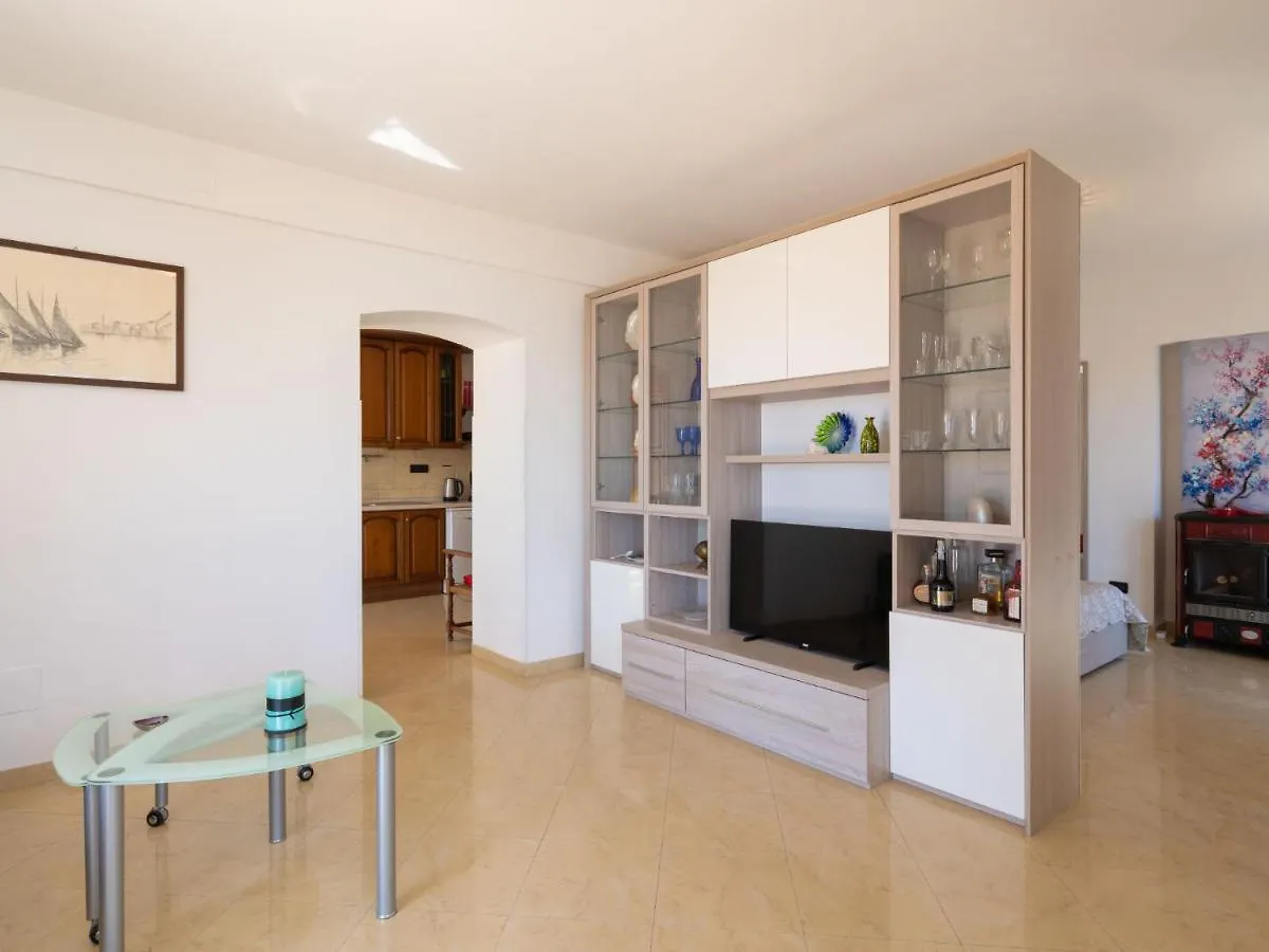 Apartment Angolo Di Sole By Interhome Poggio   Poggio (Imperia)